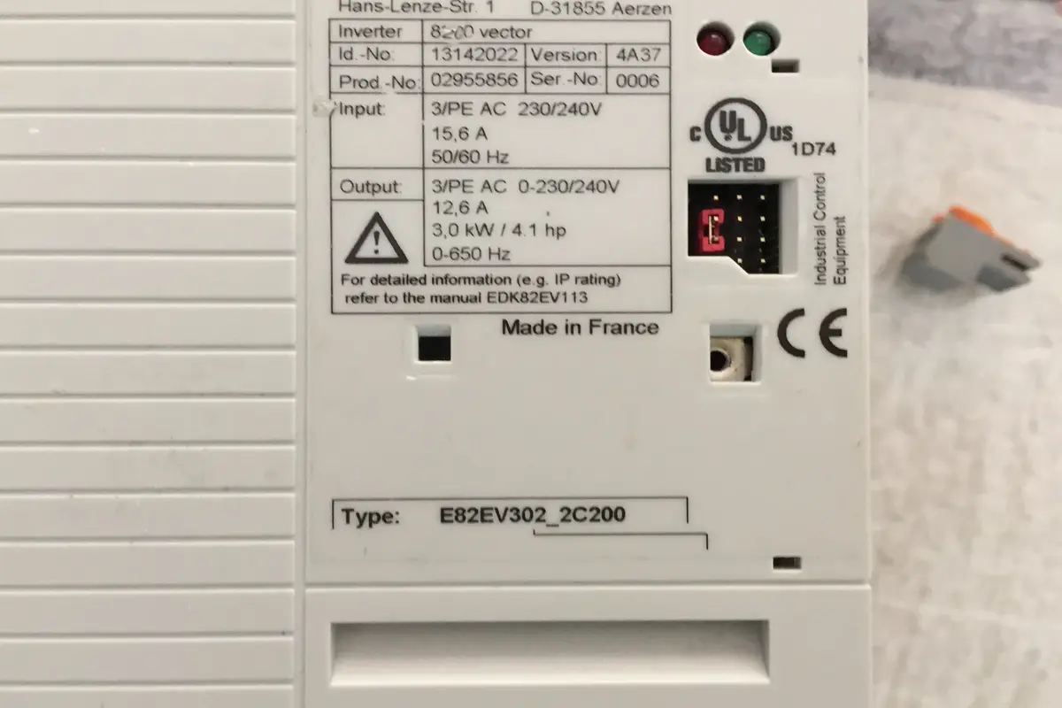 LENZE- E82EV302_2C200