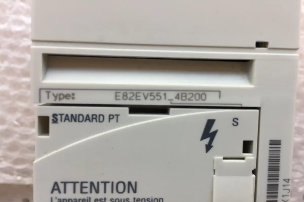 LENZE- E82EV551_4B200