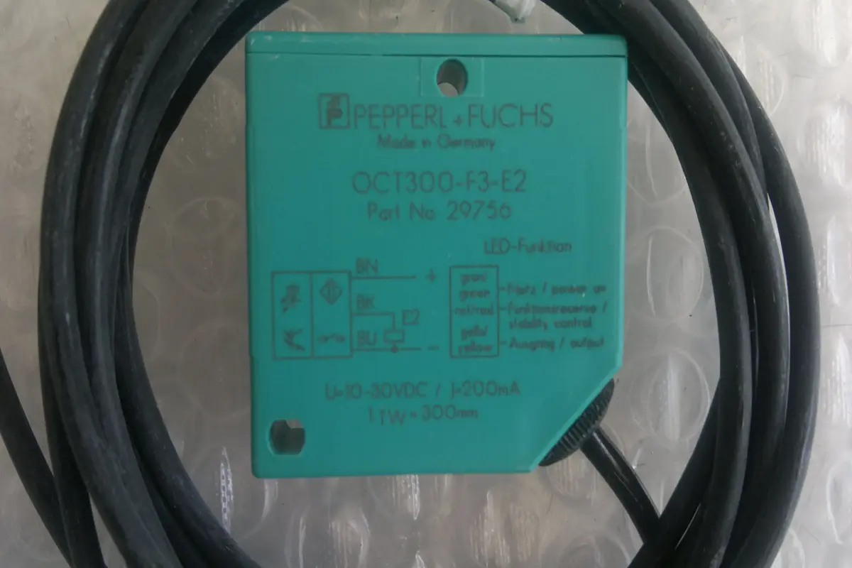 PEPPERL&FUCHS- OCT300-F3-E2