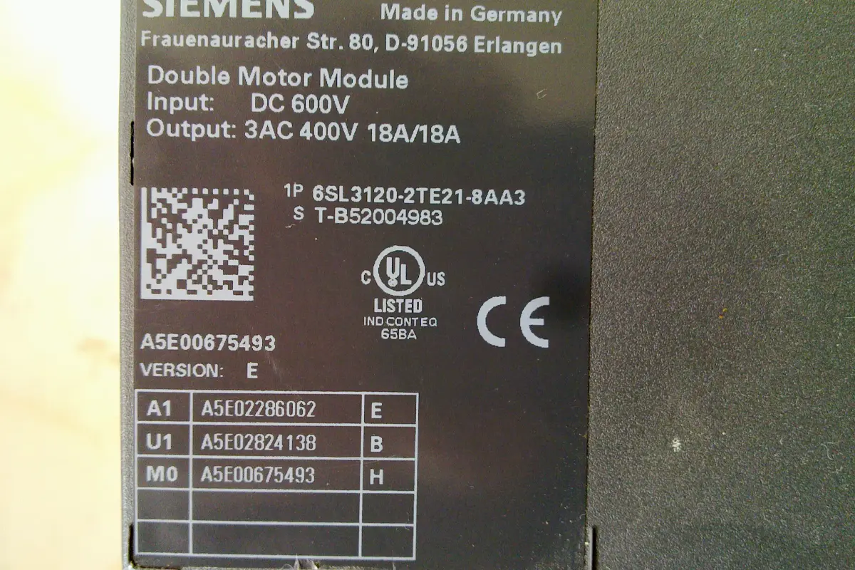 SIEMENS- 6SL3120-2TE21-8AA3