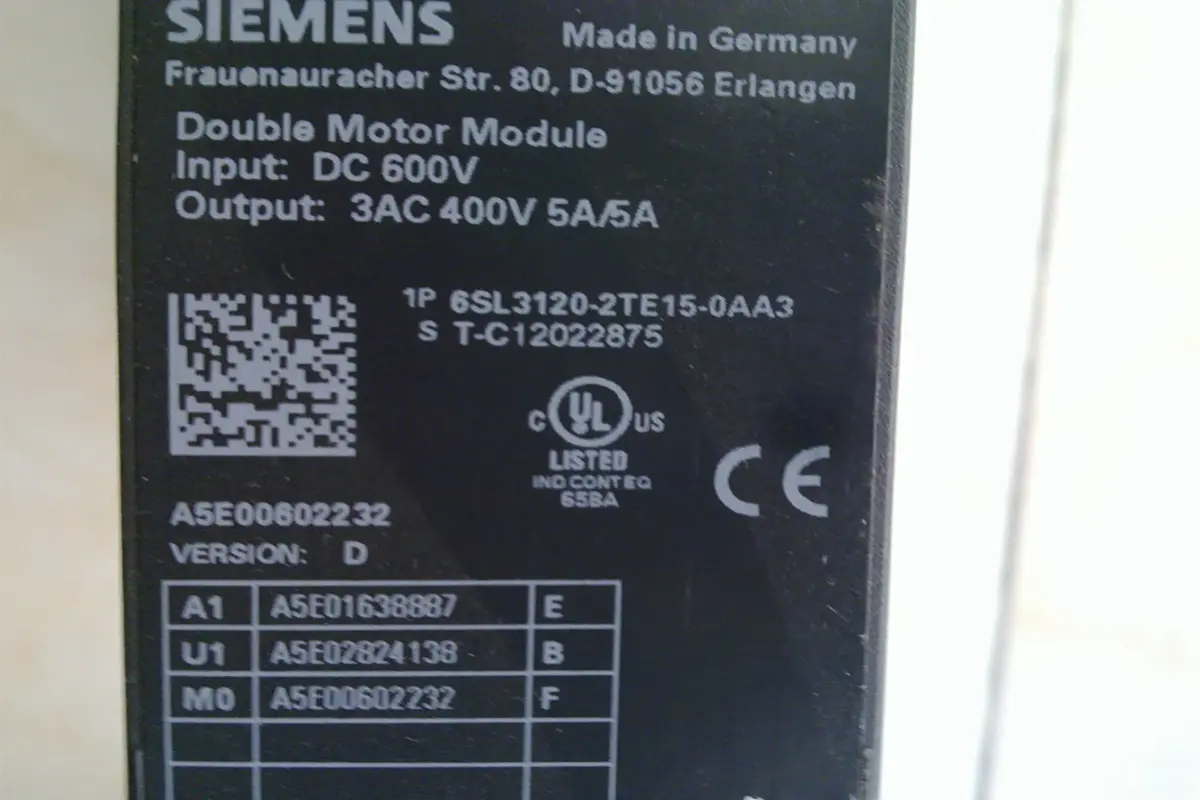 SIEMENS- 6SL3120-2TE15-0AA3