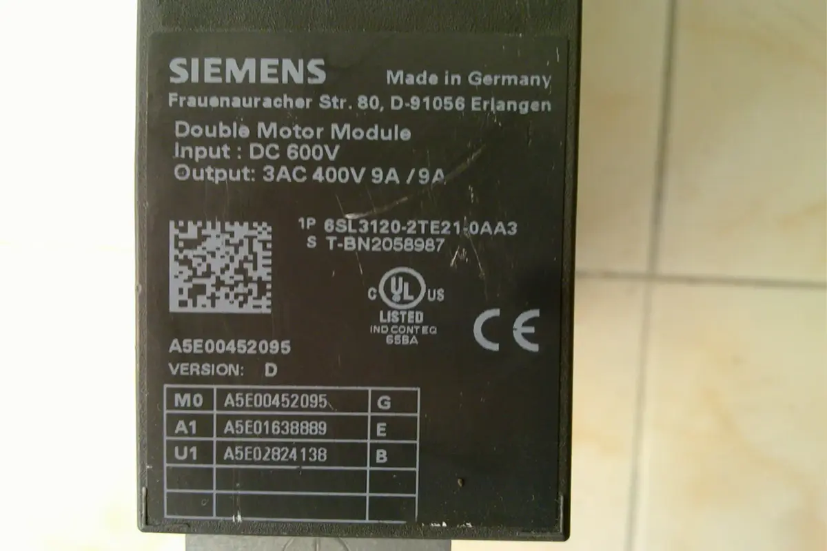 SIEMENS- 6SL3120-2TE21-0AA3
