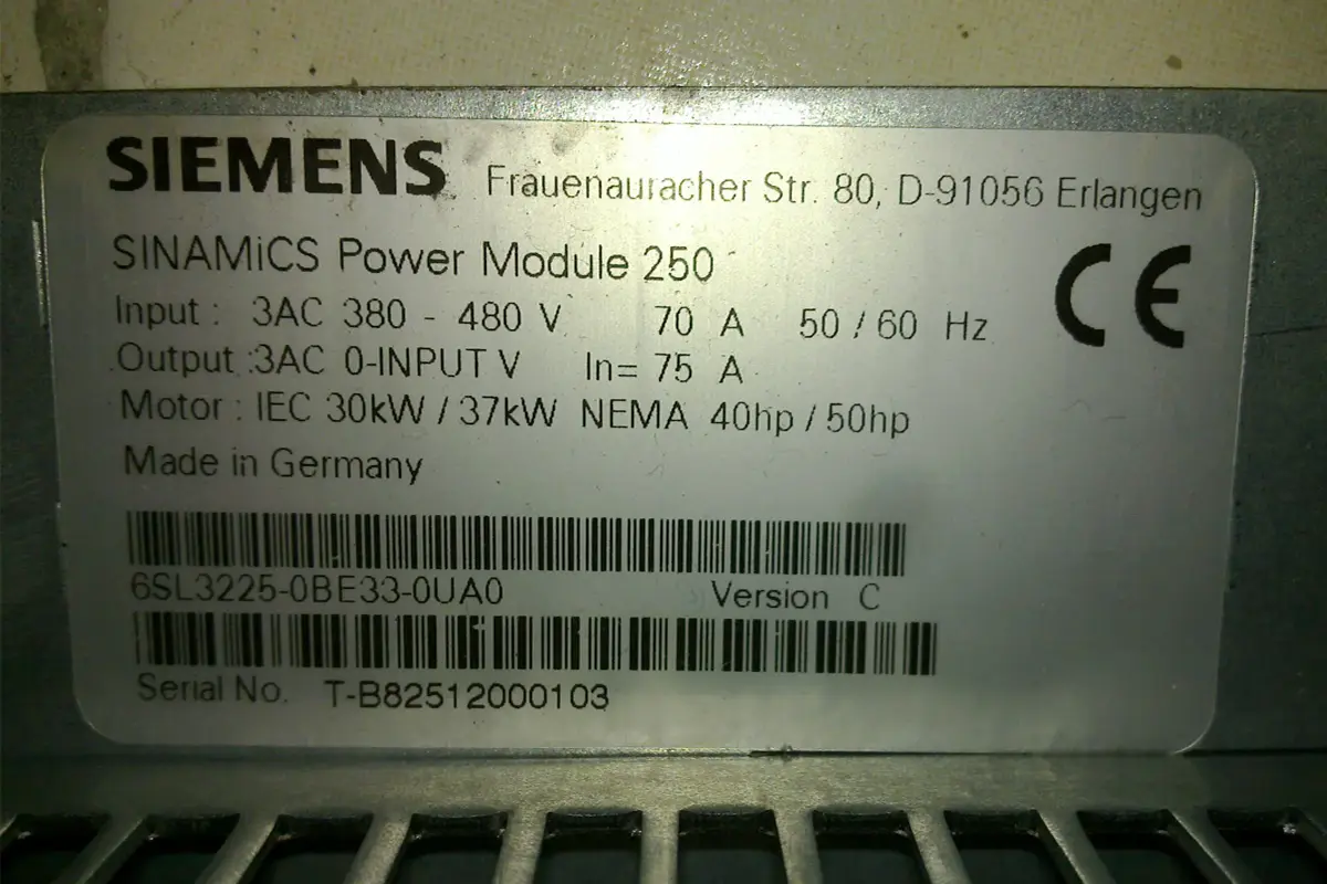 SIEMENS- 6SL3225-0BE33-0UA0