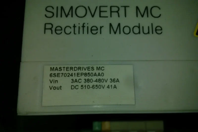 SIEMENS SİNAMİCS 6SE7024-1EP85-OAAO