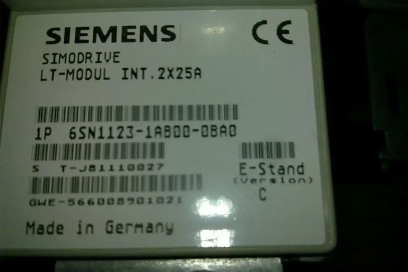 SIEMENS SİNAMİCS 6SN1123-1AB00-OBAO