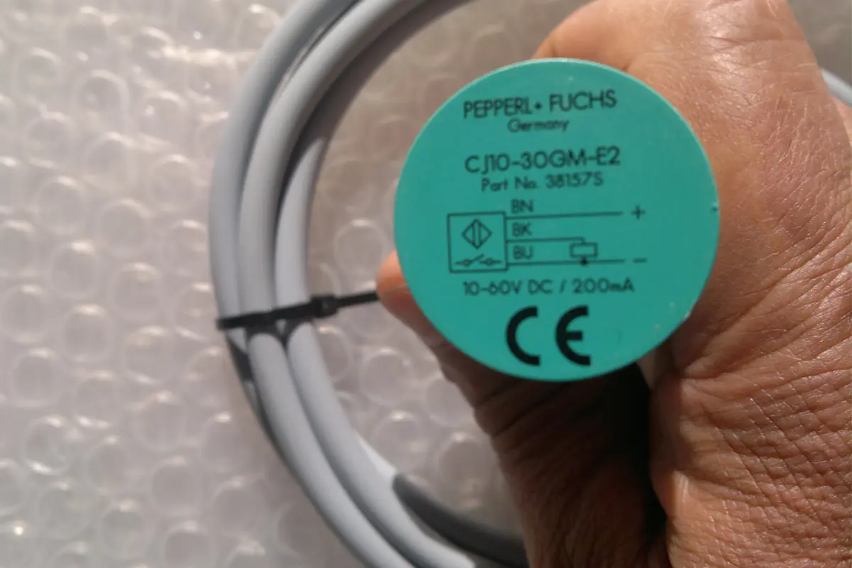 PEPPERL+FUCHS-CJ10-30GM-E2